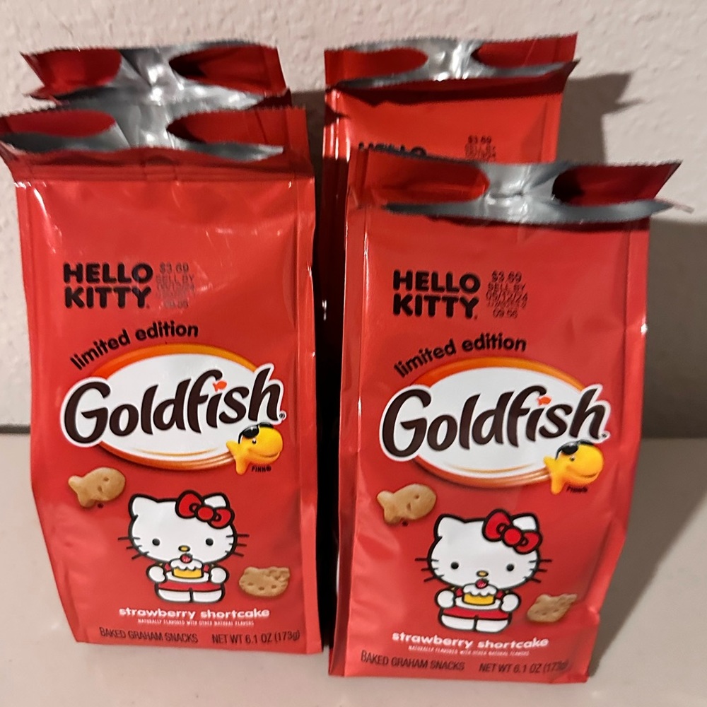 Hello kitty limited edition set of 4 bags goldfish